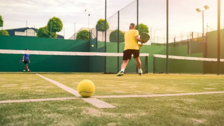 Padel Tennis für Studenten